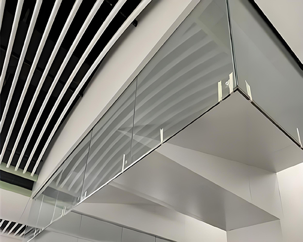 安康玻璃安康挡烟垂壁 安康玻璃安康挡烟垂壁