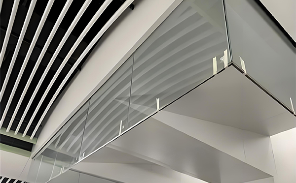 安康玻璃挡烟垂壁