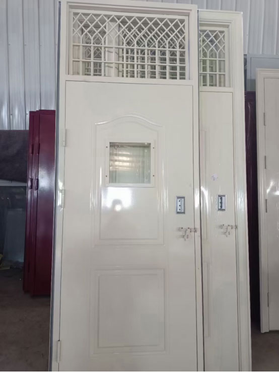 安康学校教室门 安康学校教室门