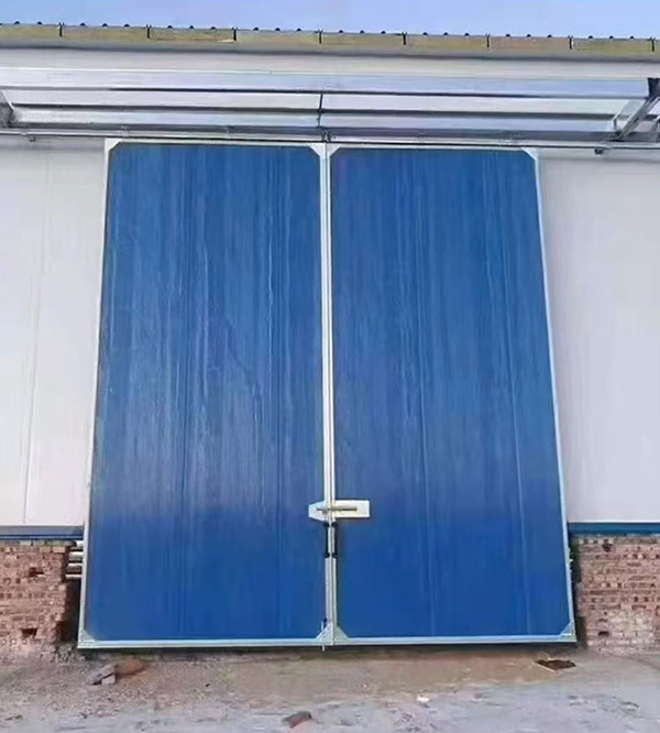 安康工业门在大型仓储物流通道中的应用实例